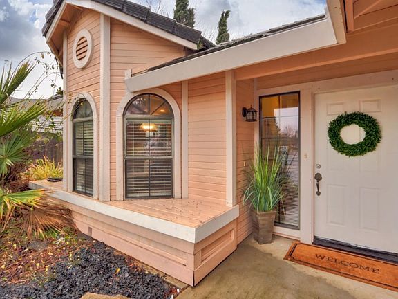 2nd image of 842 Cedar Canyon Cir