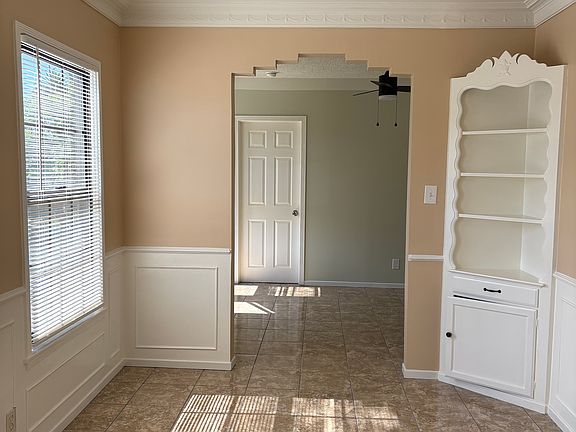 2nd image of 1226 S Westmoreland Ave #2