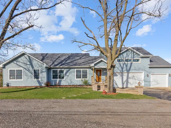 7524 S Grant Hwy, Marengo, IL 60152