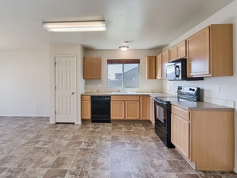1052 N Star Bright Ln — Photo 7