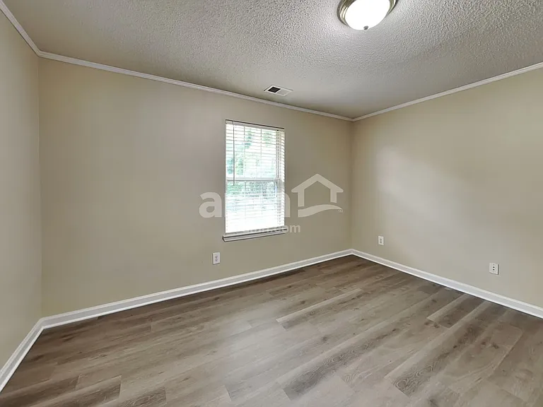 1610 Thornwick Trce — Photo 14