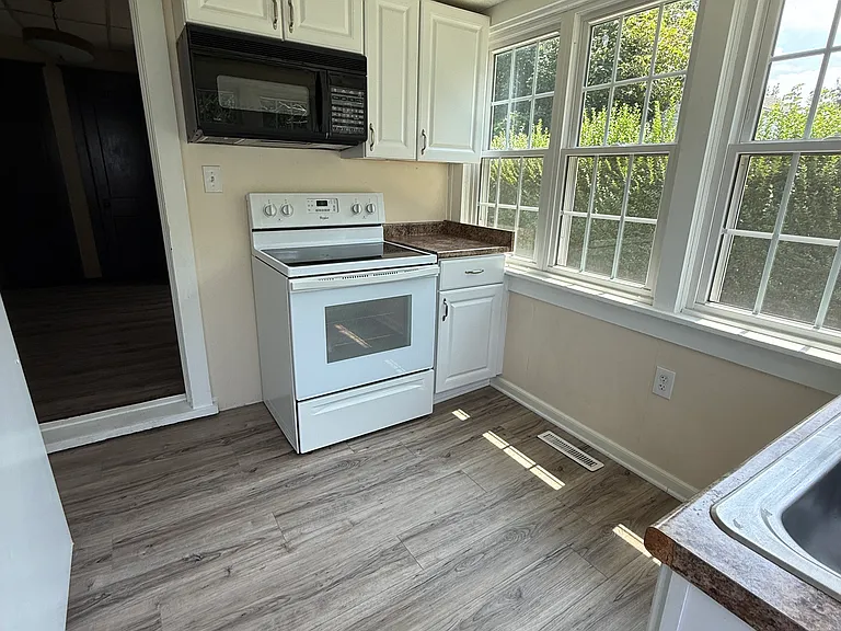 204 Sunset Ave #1 — Photo 11