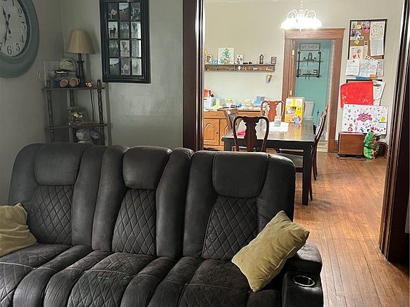 4th image of 479 Fair Ave NE