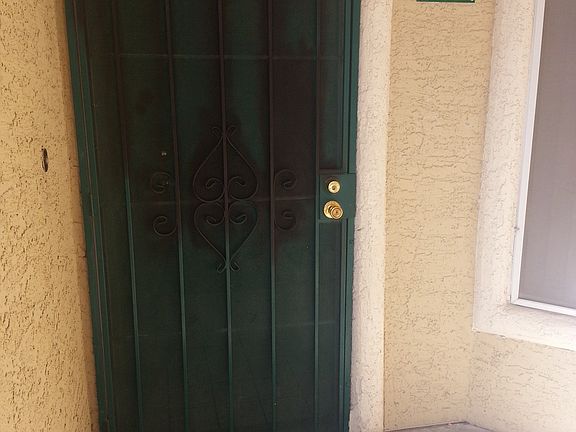 3rd image of 1401 Linnbaker Ln Unit 102