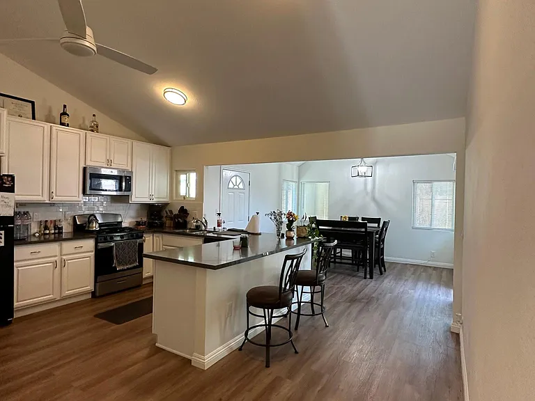 1760 N Rutherford St — Photo 6