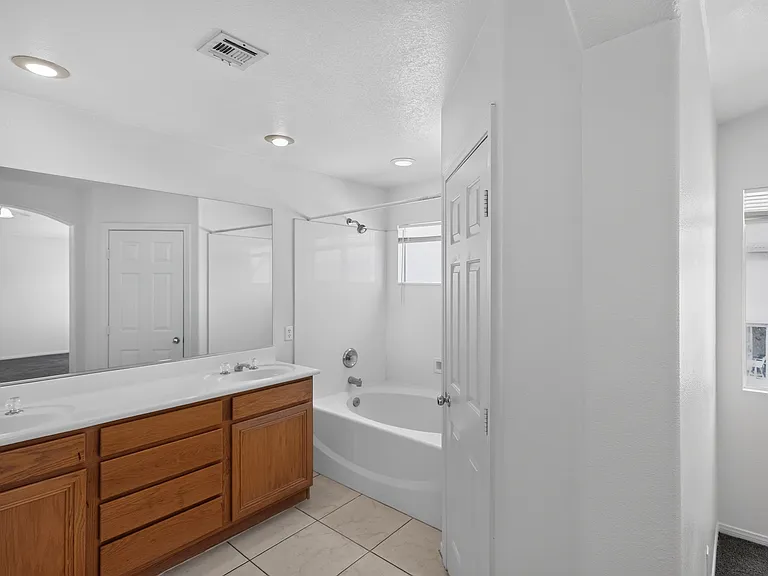 9803 Cordova Vista Ct — Photo 12