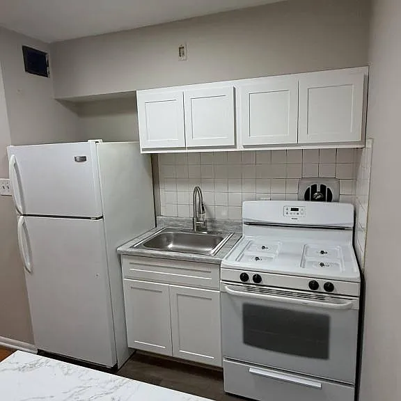 3601 Holly Hills Blvd #19 — Photo 4