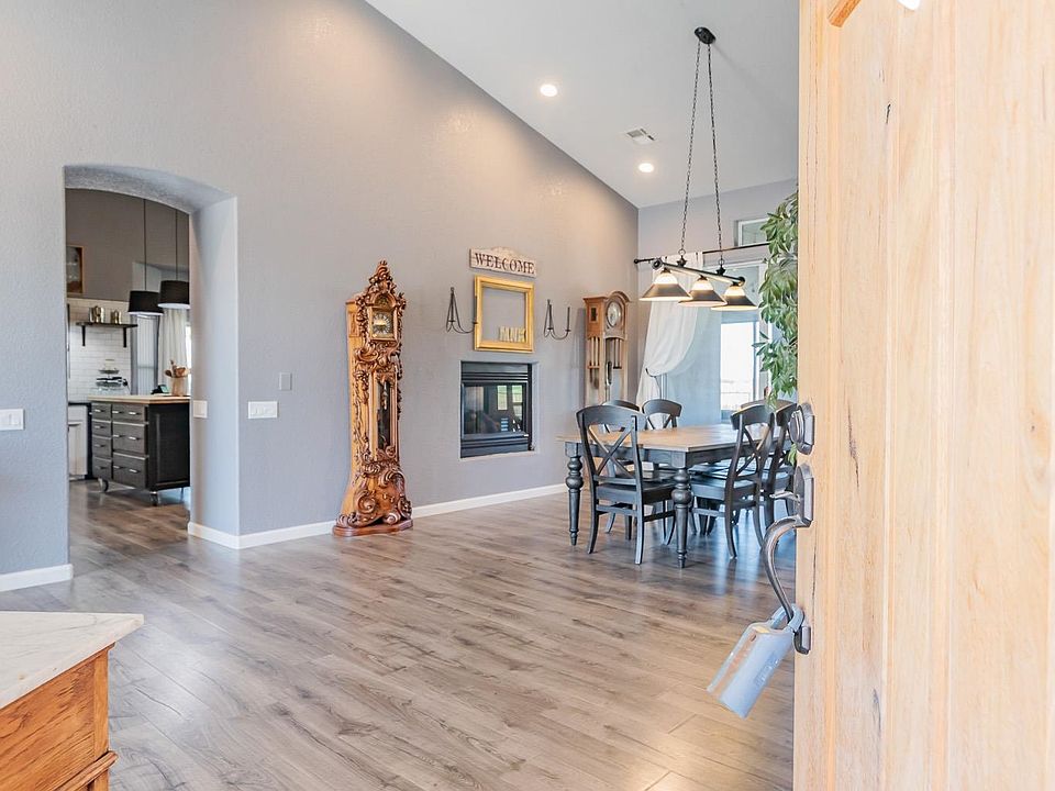 2412 Tres Lagos, Alamogordo, NM 88310 Zillow