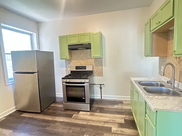 841 W 61st St #3, Chicago, IL 60621