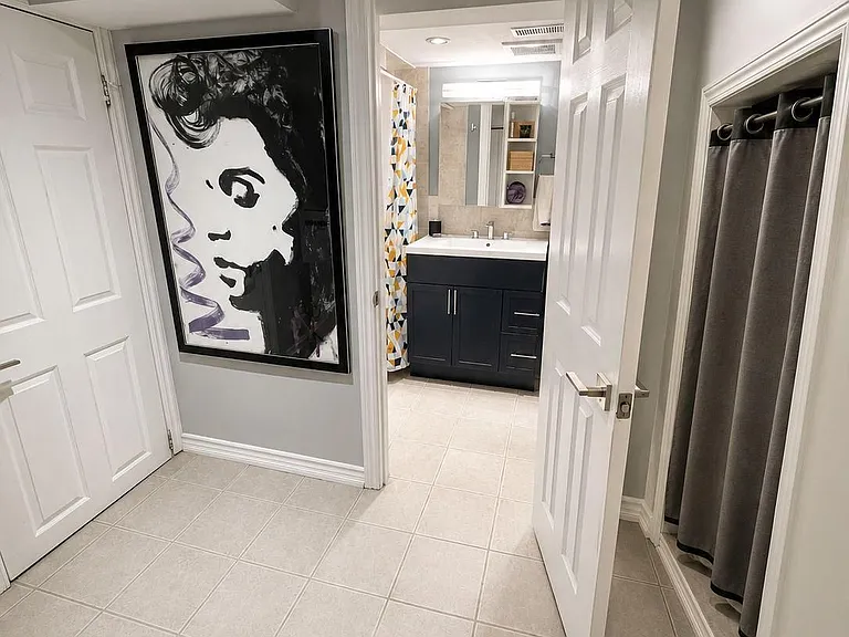 41 Athabaska Ave #BASEMENT — Photo 11