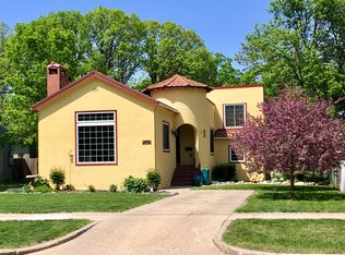 806 4th Ave NW, Minot, ND 58703