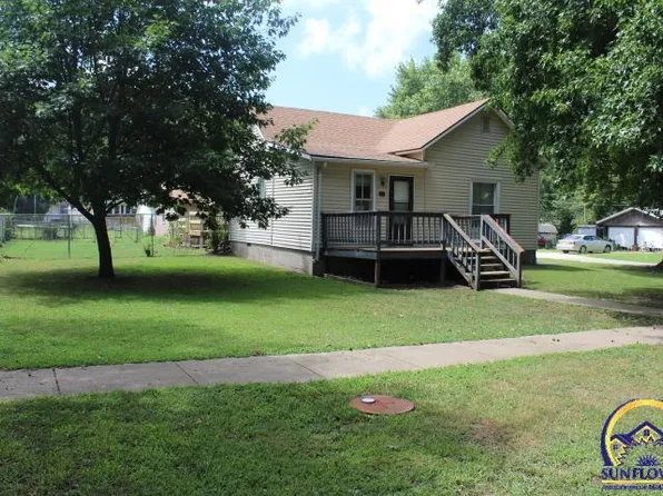 511 Oak St, Overbrook, KS 66524