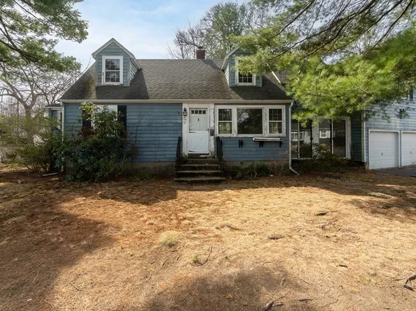 65 Butler Ave, Stoneham, MA 02180
