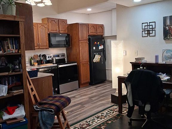 4th image of 121 Wall St #106