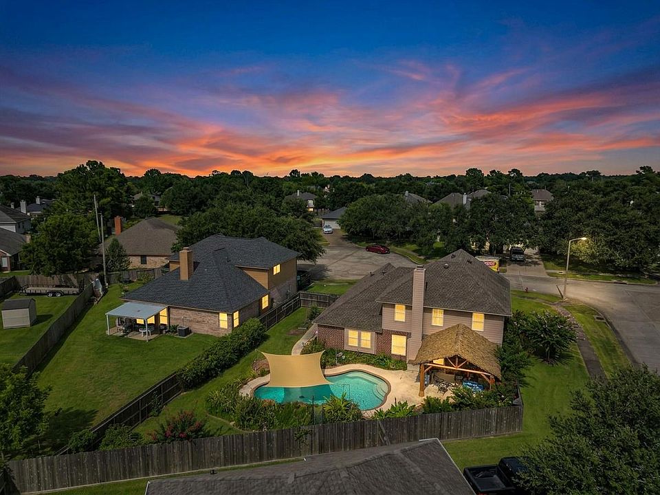 1st image of 183 Greenridge Cir