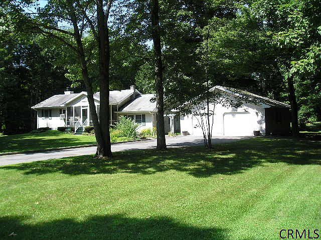 1st image of 30 Hammond Ln
