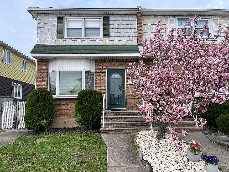 1st image of 62 Adlai Cir