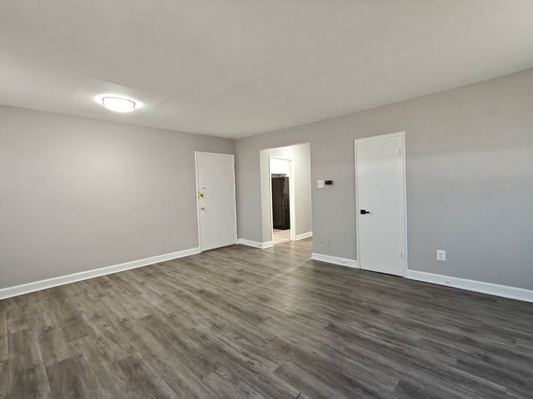 125 Forest Ave APT 4D