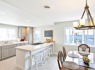 9411 Hyannis Port Dr, Huntington Beach, CA 92646