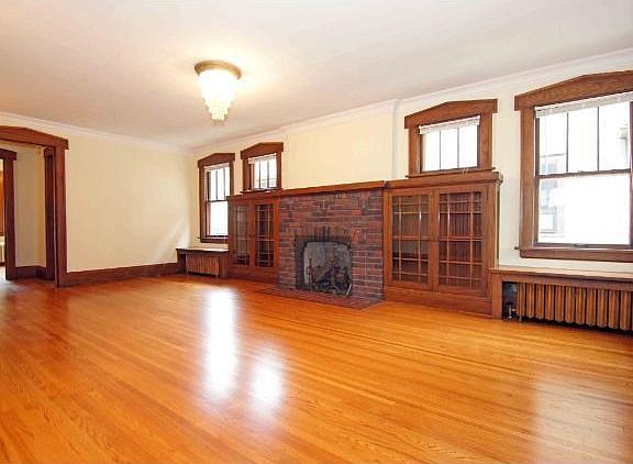 2nd image of 1415 Ashland Ave