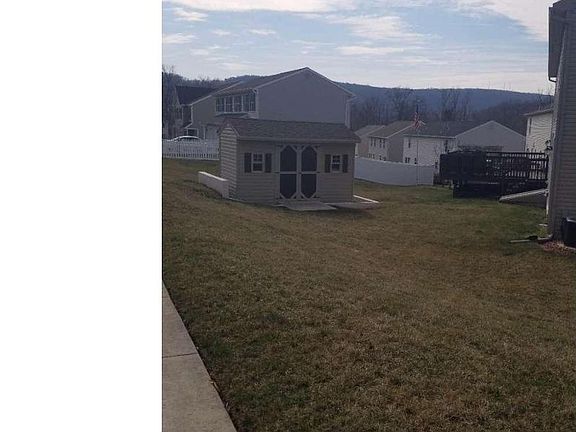 3rd image of 1021 Brinan Ave