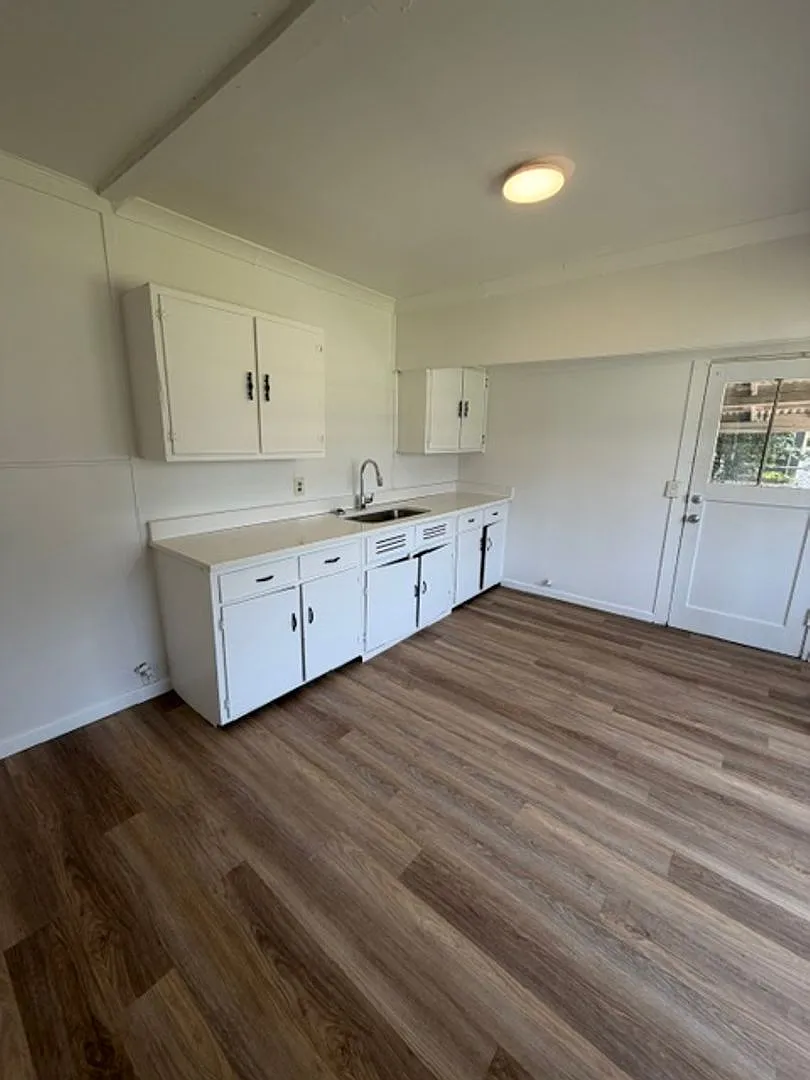Remodeled 2 Bedroom 1 Bath- East Waco — Photo 3