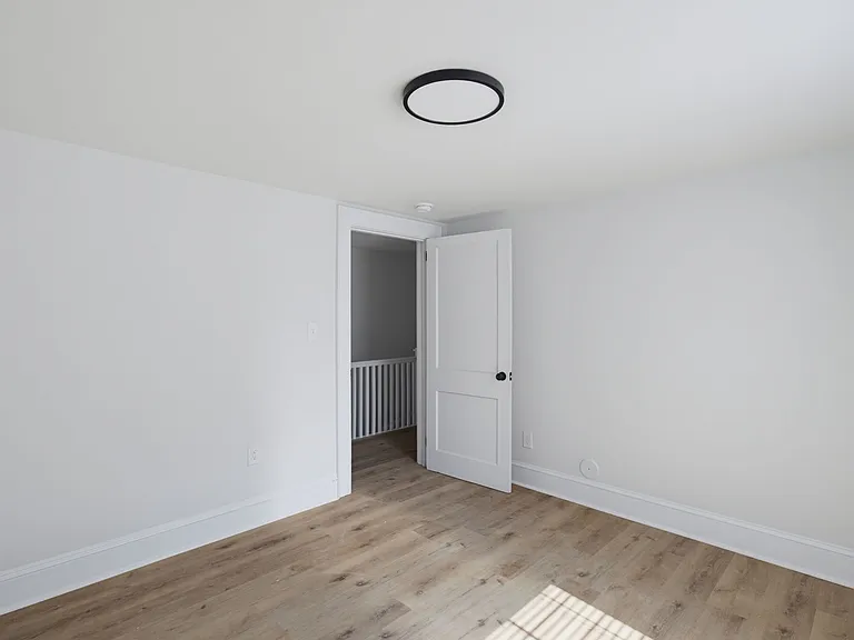1370 Seminole Dr — Photo 16