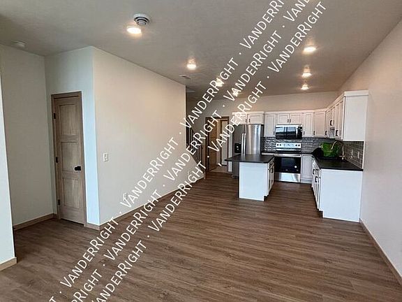 3rd image of 2415 E Cama Pl
