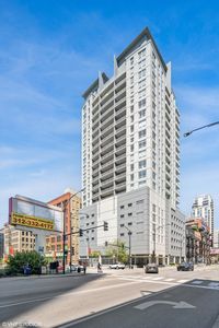 330 W Grand Ave APT 1303, Chicago, IL, 60654