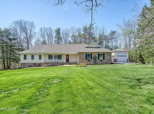 44 Myra Dr, Crossville, TN 38572