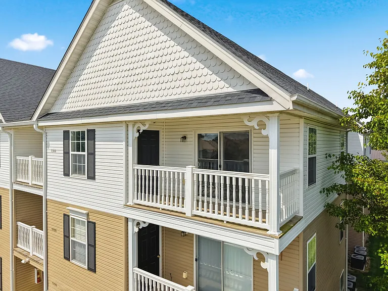 5300 Spring River Dr — Photo 30