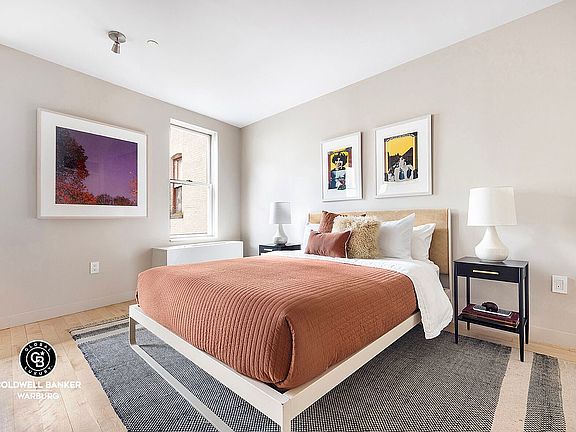 5th image of 176 Mulberry St APT 4