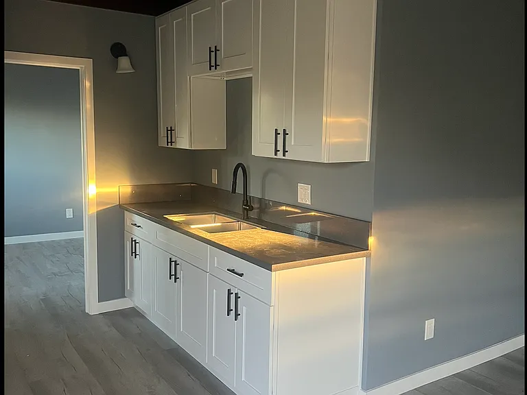 3658 Euclid Ave #1/2 — Photo 1