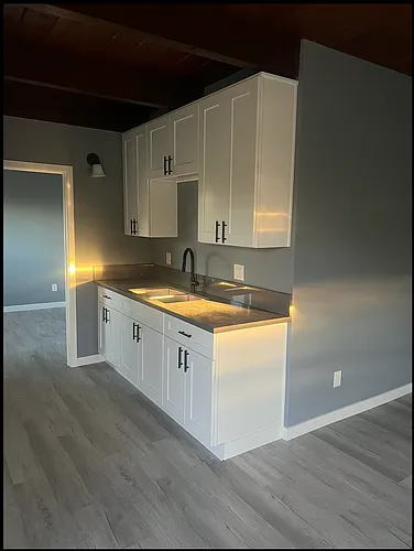 3658 Euclid Ave #1/2 Photo 1