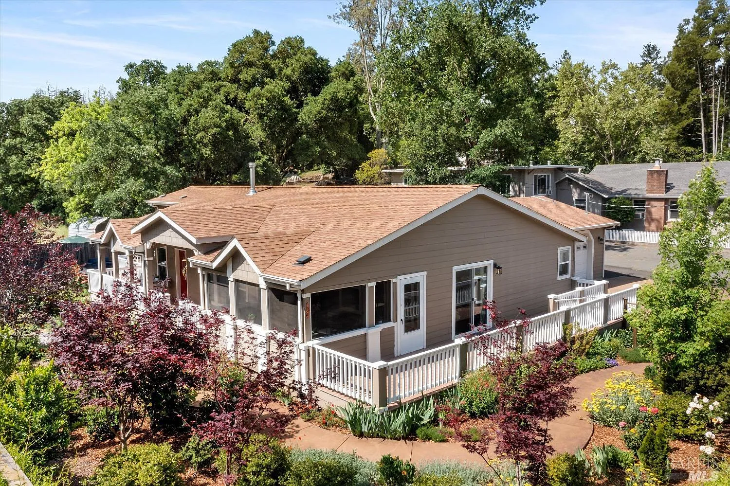109 Rose Lane photo 1