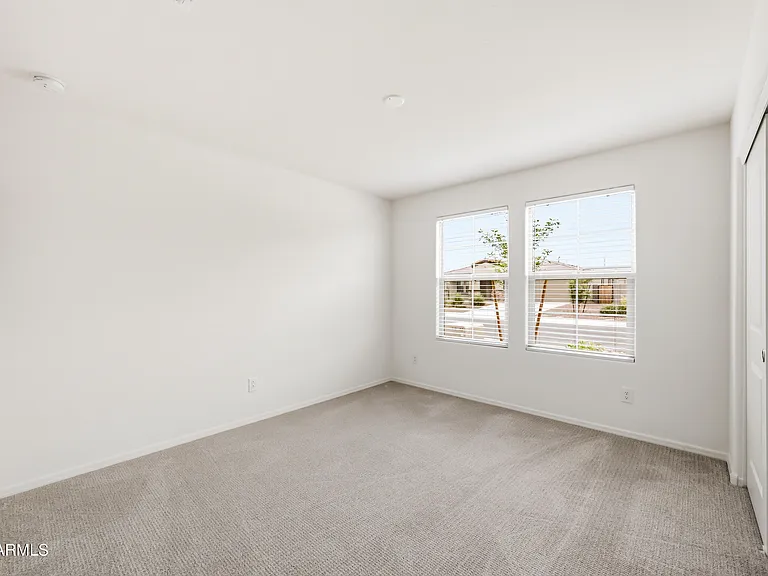 24661 W Jessica Ln — Photo 3