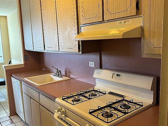 2nd image of 151-15 84th St Unit 5N