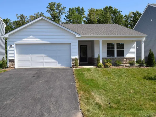 335 Horse Path Dr, Charlottesville, VA 22902