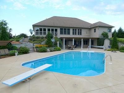 2nd image of 27148 Deerfield Ln