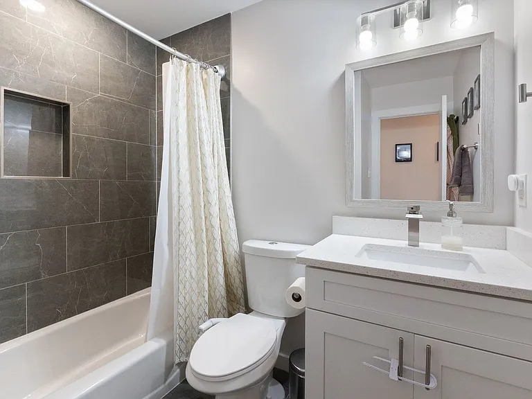 8114 Drayton Ln — Photo 11