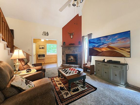 4th image of 3226 Parish Way