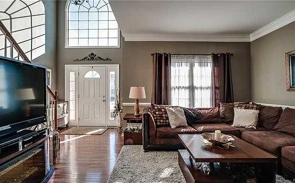 4th image of 1150 Horseshoe Dr