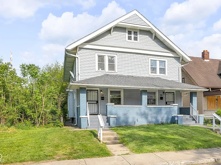 3019 Broadway St — Photo 1