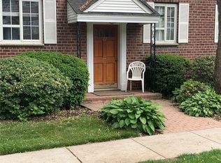 22 Nathan Hale Dr APT 79A, Huntington, NY 11743