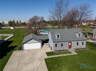 1451 Cass Rd, Maumee, OH 43537