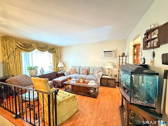 4th image of 24 Valley View Drive