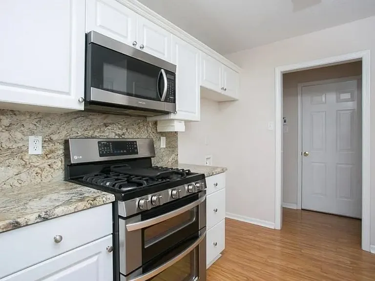 13011 Misty Glen Dr — Photo 6