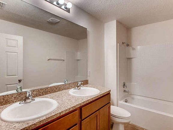 5th image of 6104 NW Regent Street