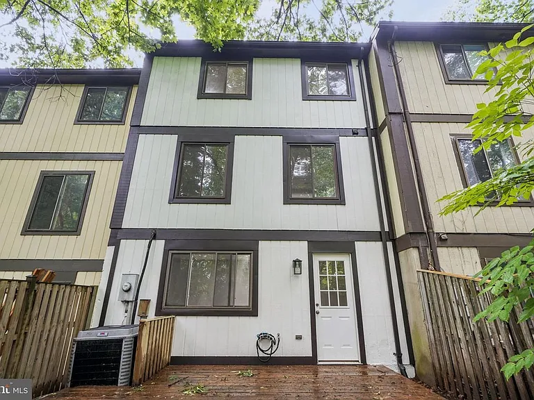 5863 Jacksons Oak Ct — Photo 32