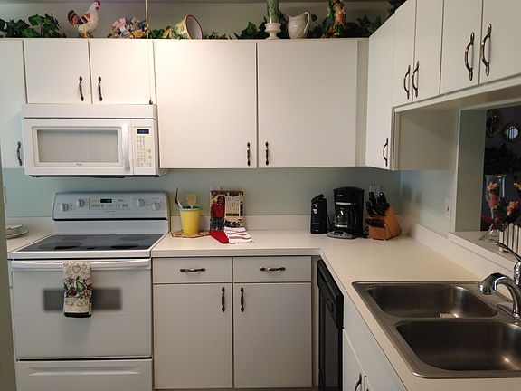 4th image of 3820 Westerham Dr